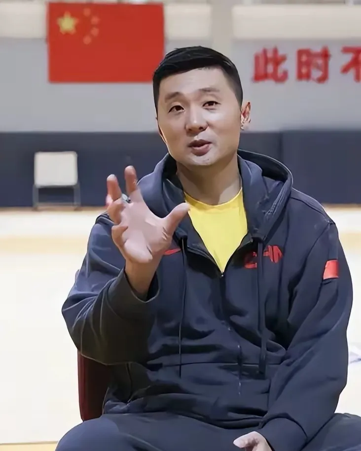 九游体育-关于阿尔艾因球迷现场助威，激发球队夺冠斗志的信息