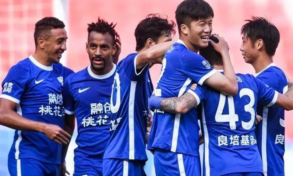 九游体育-大牌国脚锋霸将二进宫重返大连队！曾留洋葡超，李国旭欢迎他加盟的简单介绍
